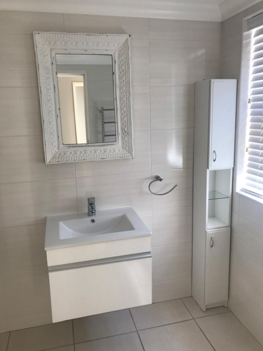 To Let 3 Bedroom Property for Rent in Waves Edge Western Cape